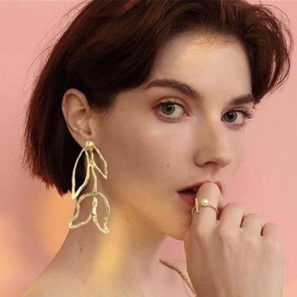 Flower Floral Stud Earrings – Elegant Petal Dangle Design, Lightweight & Trendy - Picture 1 of 7